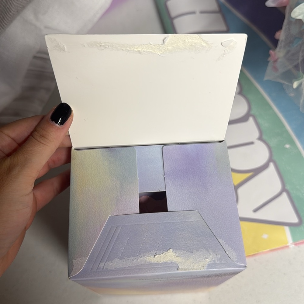 Skullpanda windflower - Picture 2 of 5